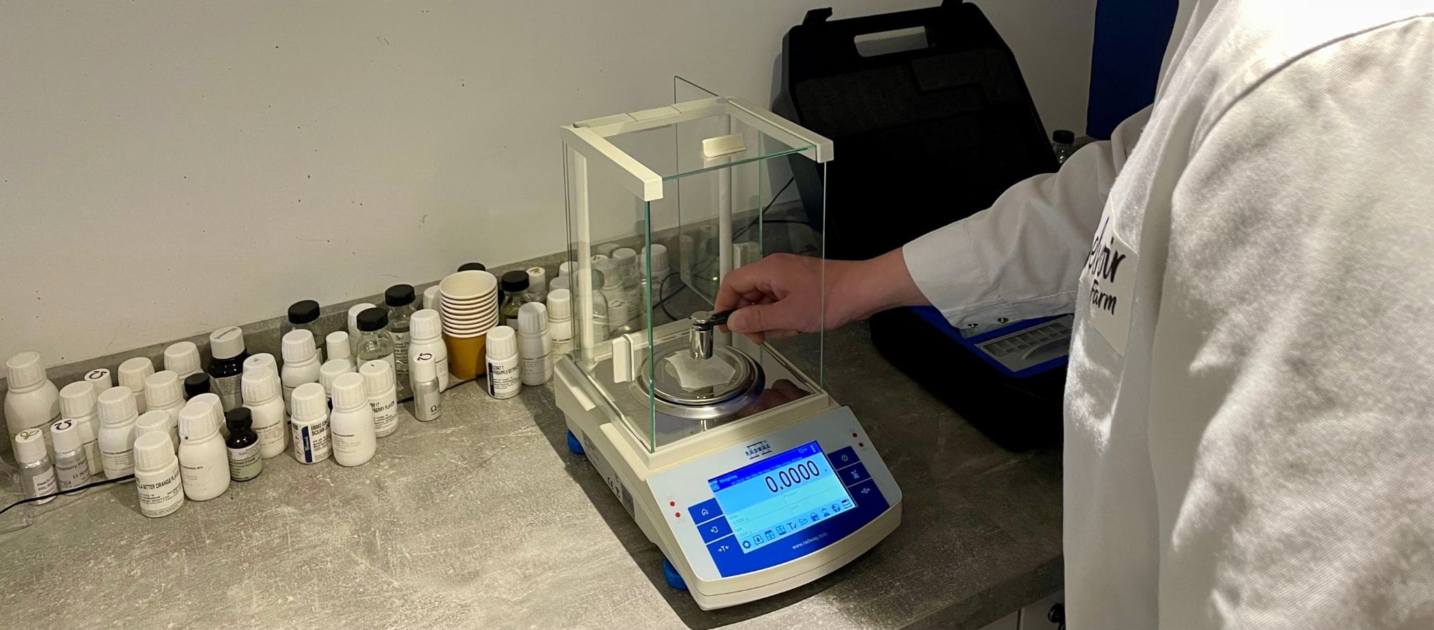 Understanding Weighing Uncertainty in Lab Balances